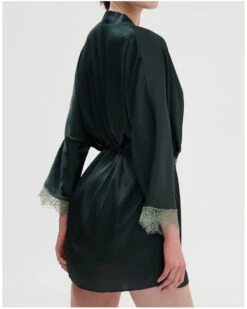 Simone Perele Kimono Simone Pérèle Satin Secrets (Vert Kolsaï) -Sous Vêtement Boutique kimono simone perele satin secrets vert kolsai 2