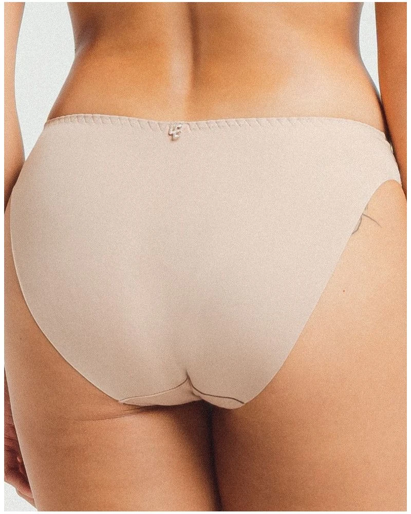 Slip Louisa Bracq Albanach (Chair) 4 Slip Louisa Bracq Albanach (Chair) – Image 2